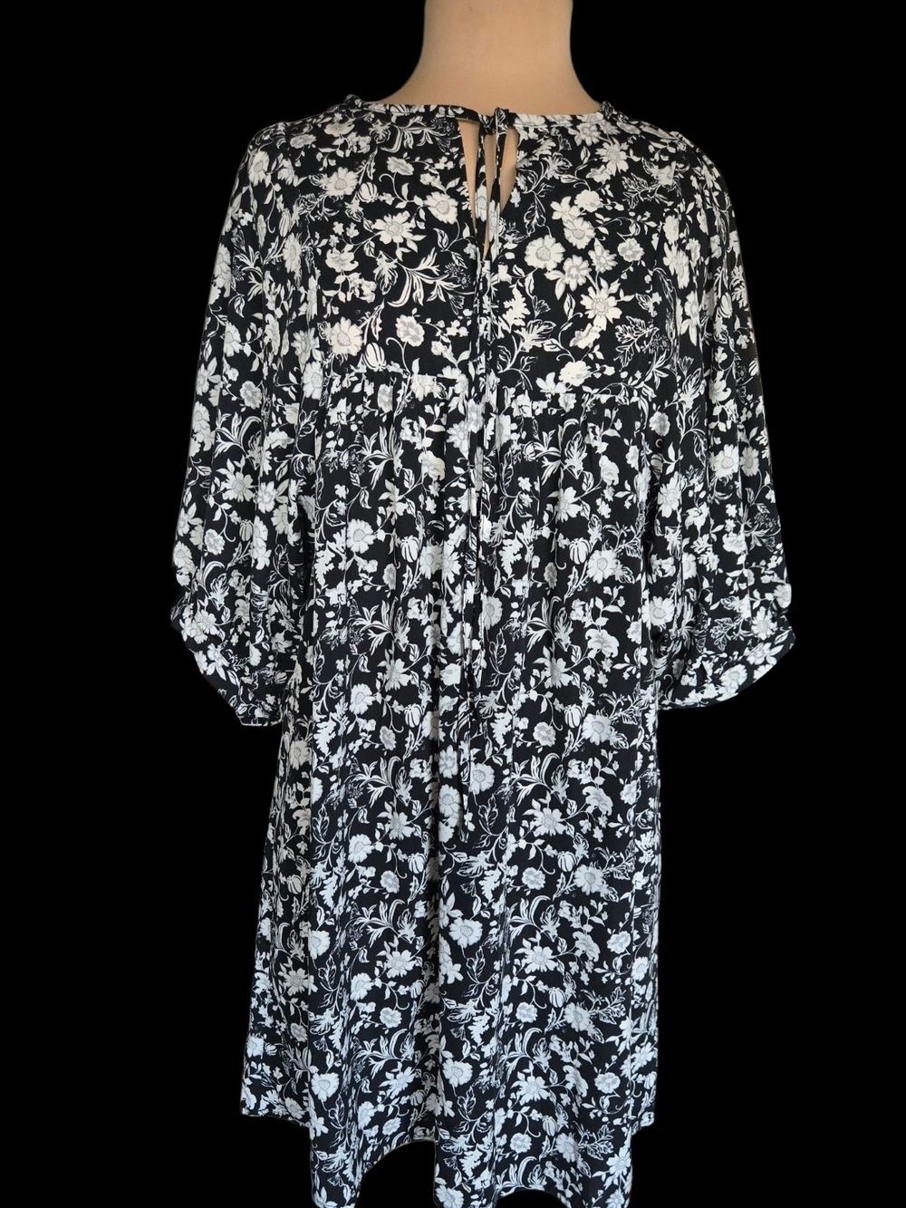 DOKOTOO Black & White Floral Tie-Back Dress Sz L